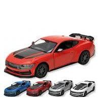 Modellinom 2024 Ford Mustang Dark Horse.