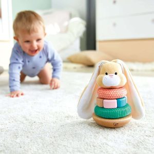 Hape – Coniglietto Impilabile in legno e tessuto.